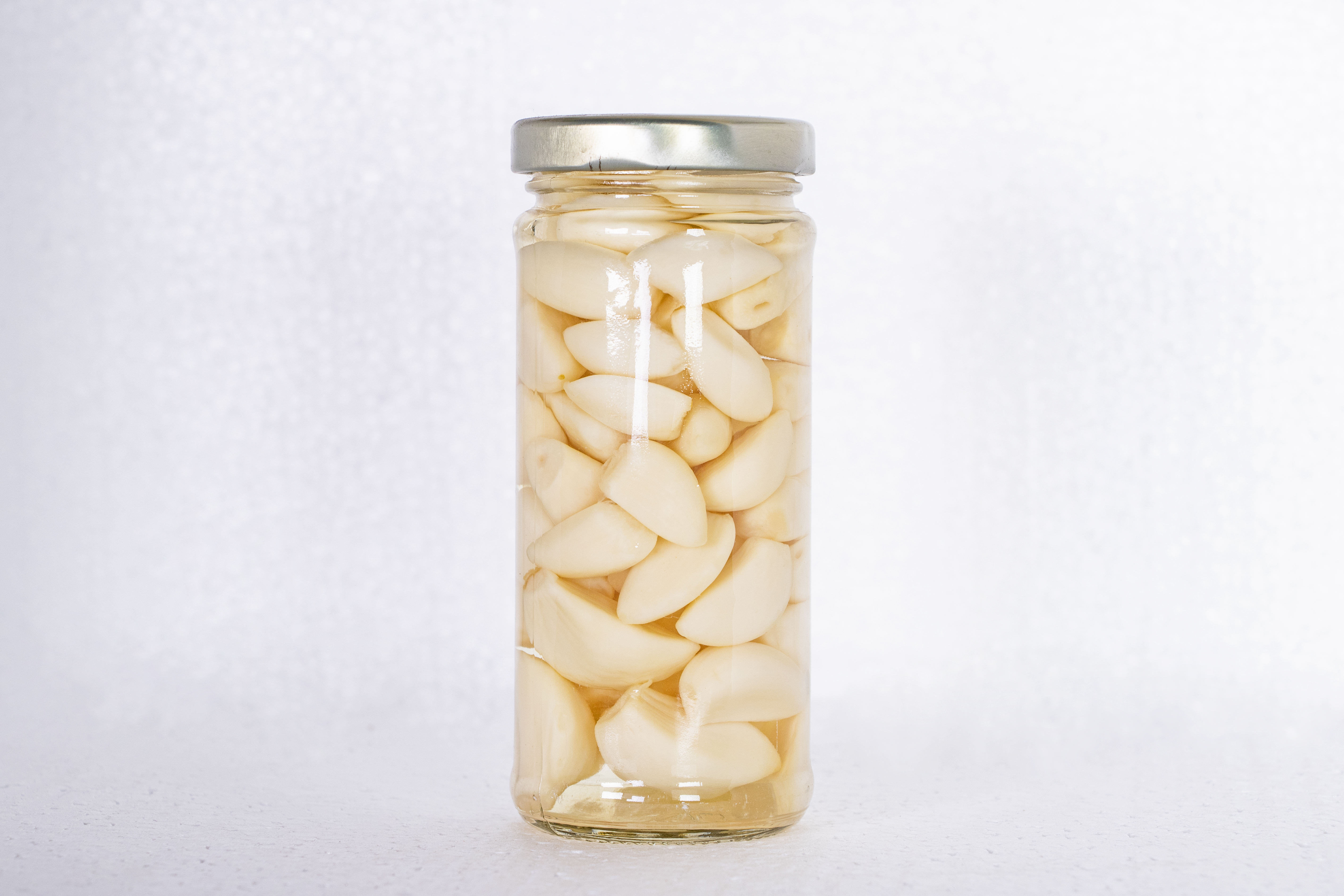 GARLIC CLOVES IN WATER-8oz